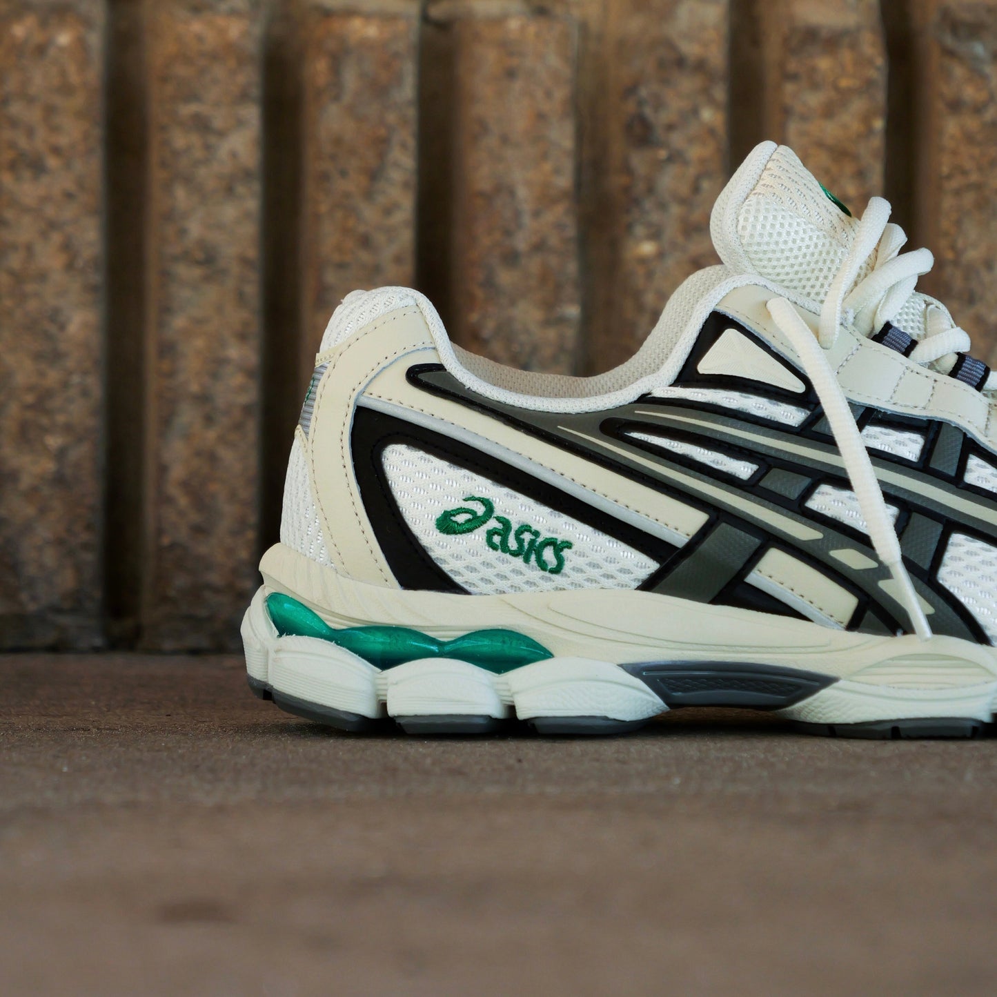 Mens Asics Gel-NYC 2055 (Pale Oak/Truffle Grey)