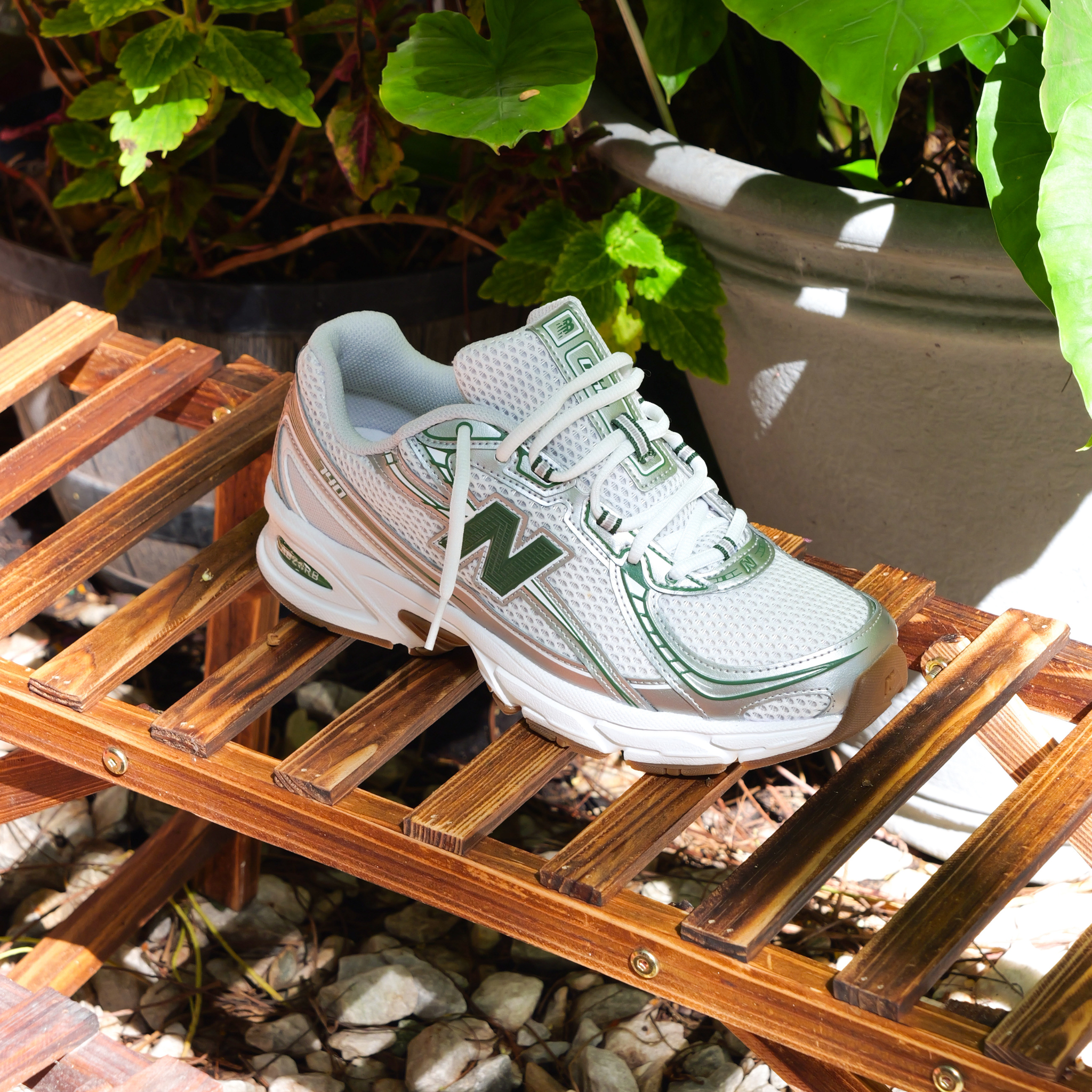 Mens New Balance U740SF2 (Metallic Silver/Green)
