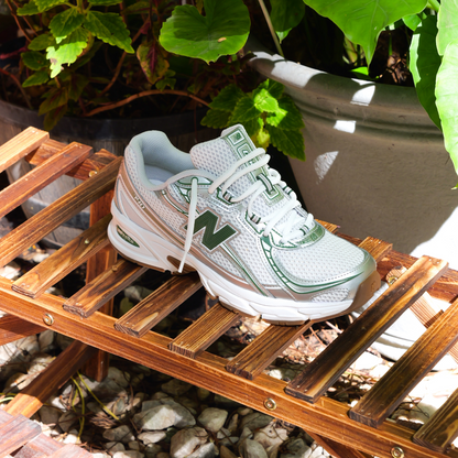 Mens New Balance U740SF2 (Metallic Silver/Green)