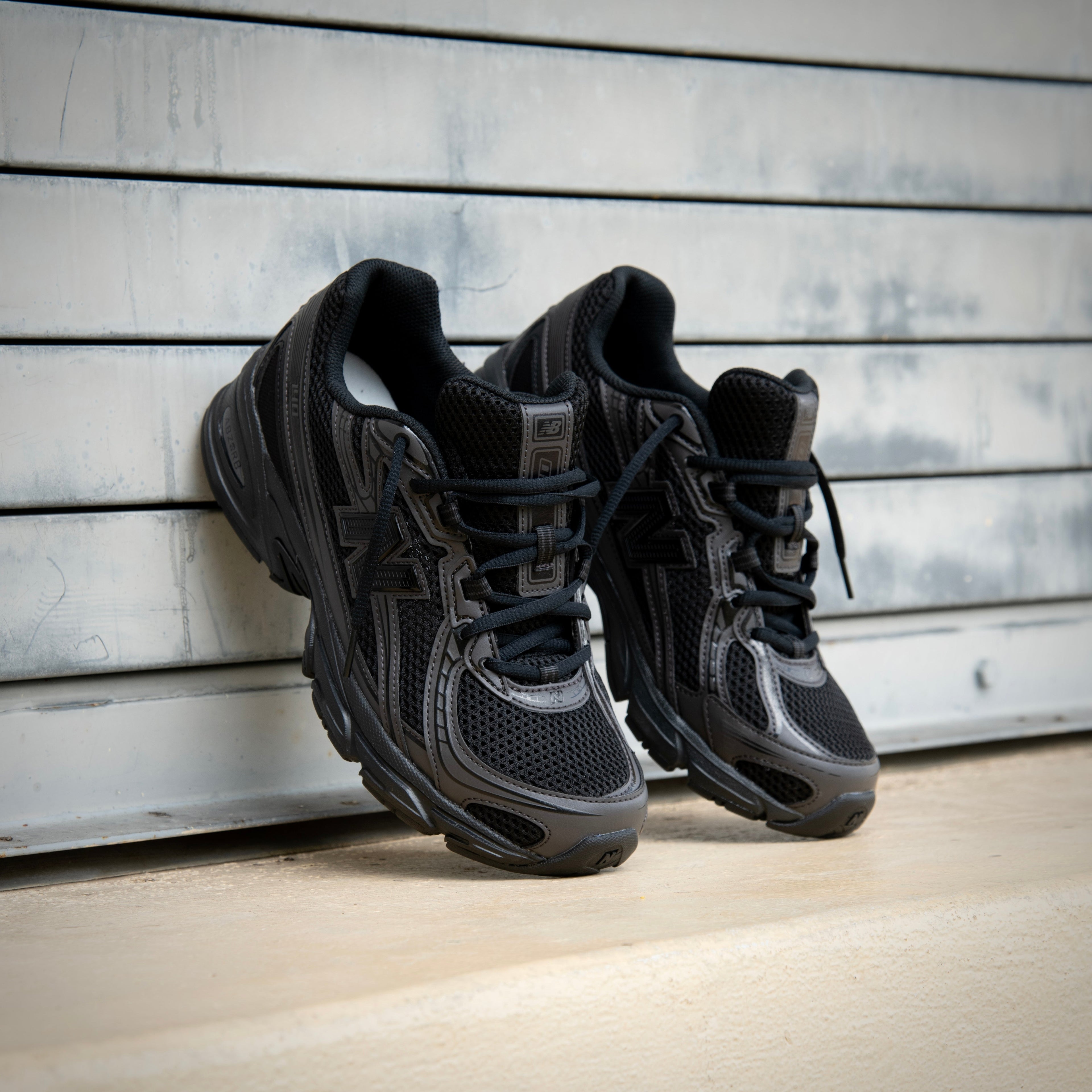 Mens New Balance 740 (Black/Black) - U740B02
