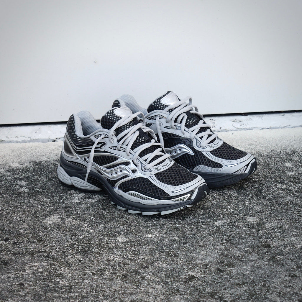 Mens Saucony ProGrid Omni 9 (Black/Silver)