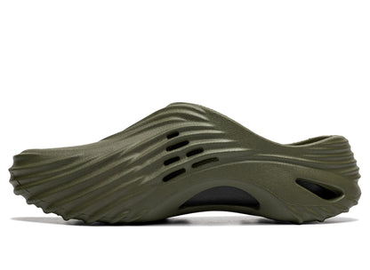Crocs Echo Wave in Army Green