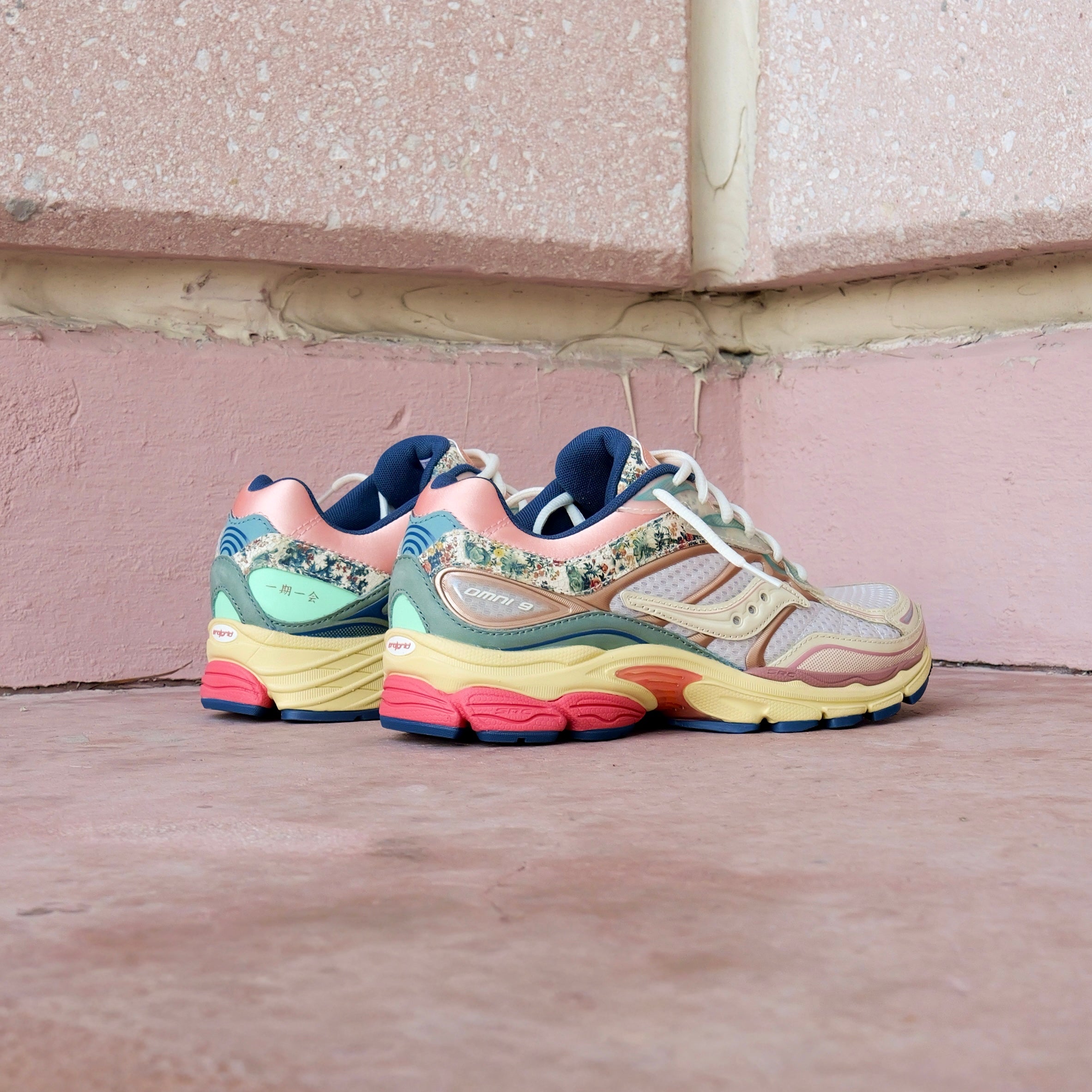 Mens Saucony ProGrid Omni 9 Kissaten (Beige/Blue)