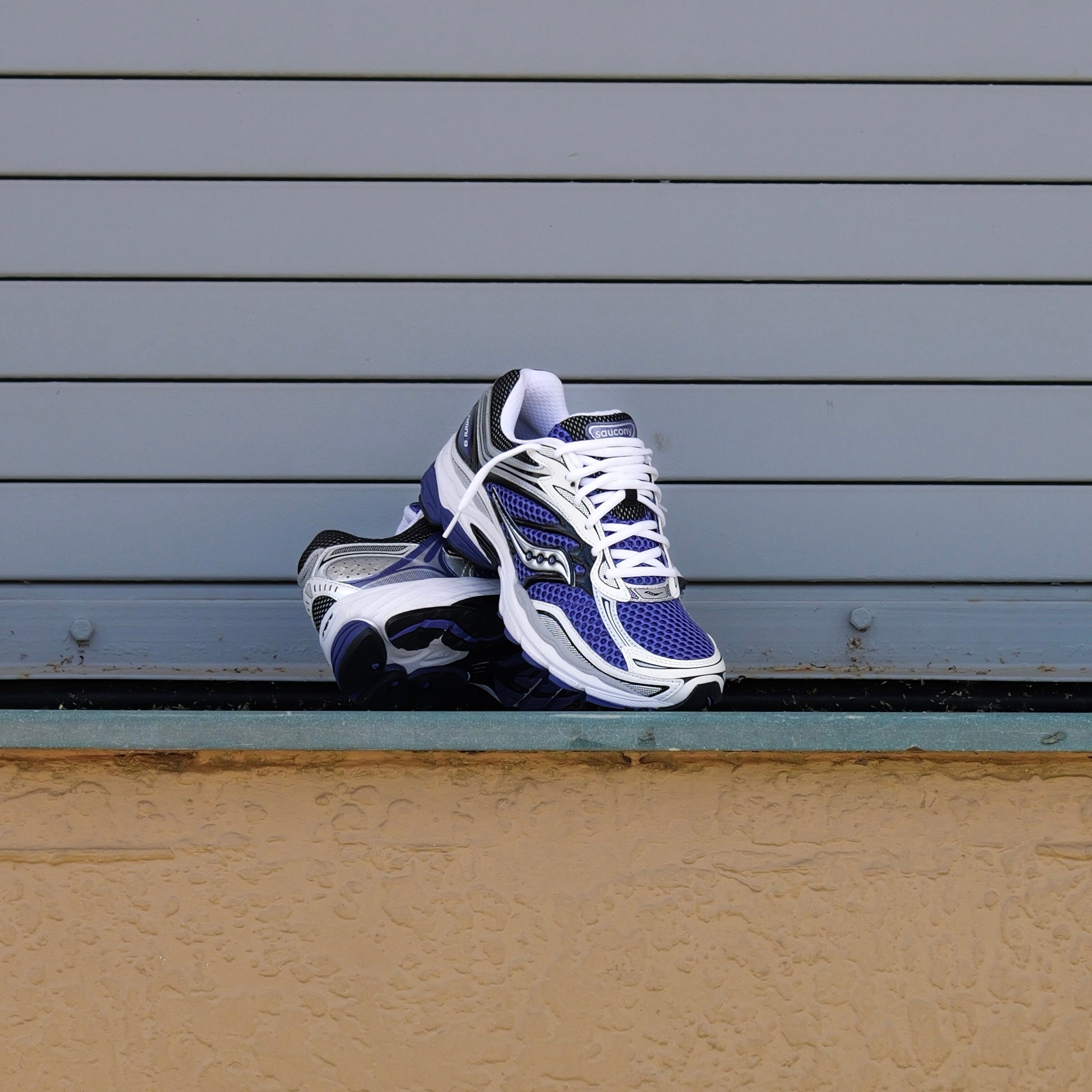 Mens Saucony ProGrid Omni 9 (Skipper Blue)