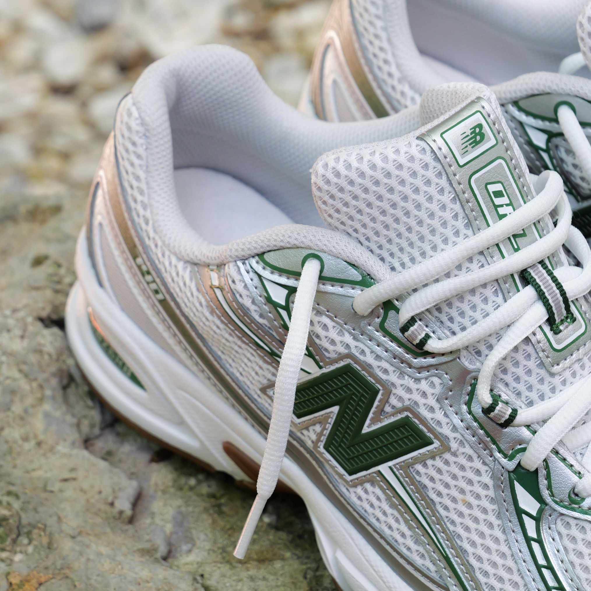Mens New Balance U740SF2 (Metallic Silver/Green)