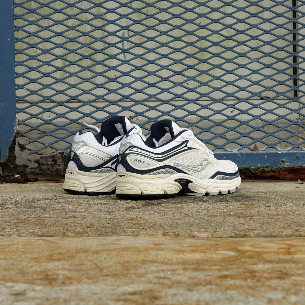 Mens Saucony ProGrid Omni 9 (White/Navy)