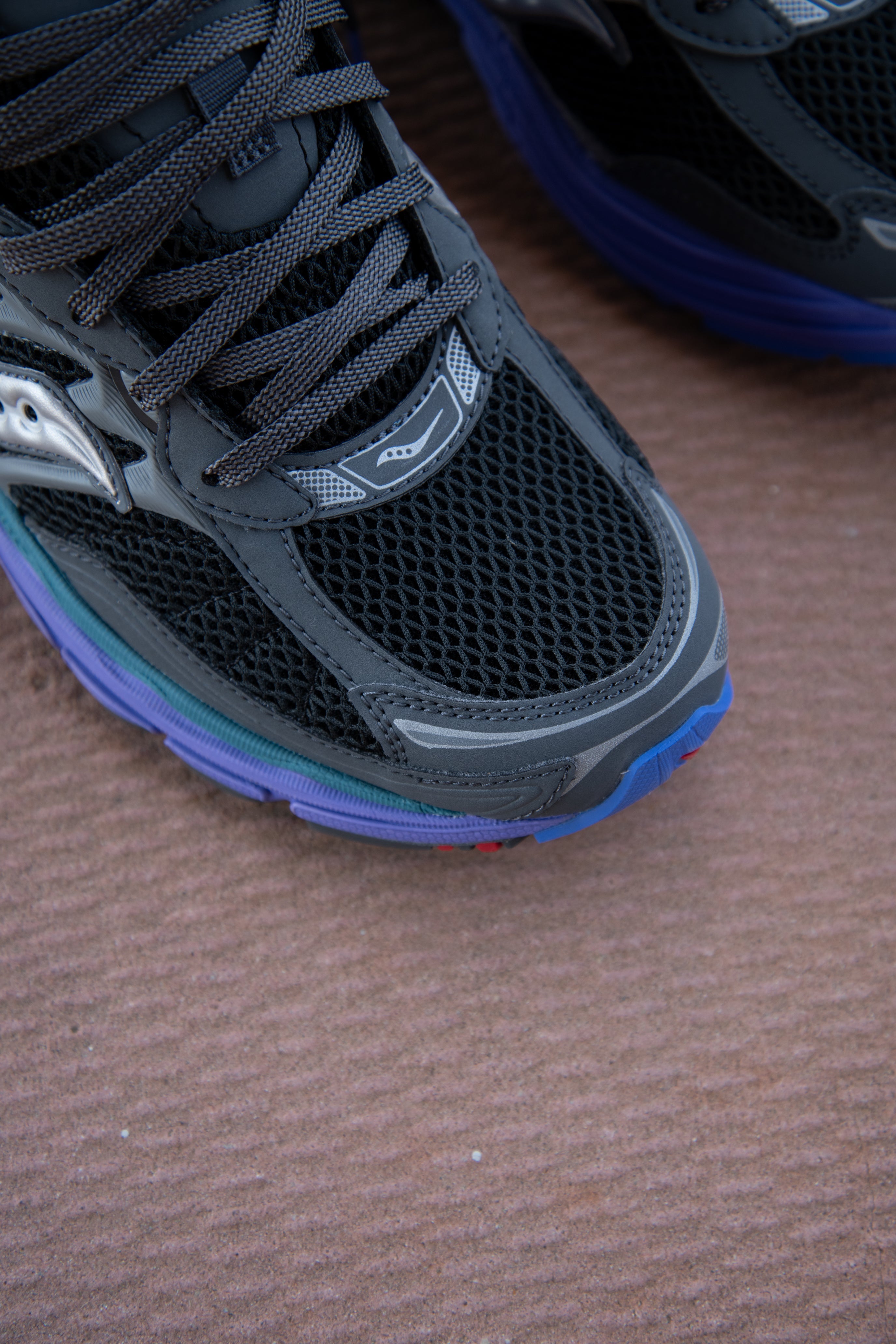 Mens Saucony ProGrid Omni 9 Galaxy (Black/Multi)