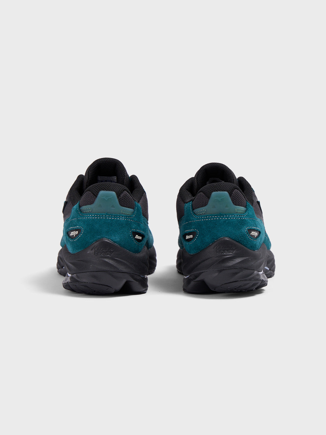 Mizuno Wave Rider Beta Sneakers | Black/Deep Teal