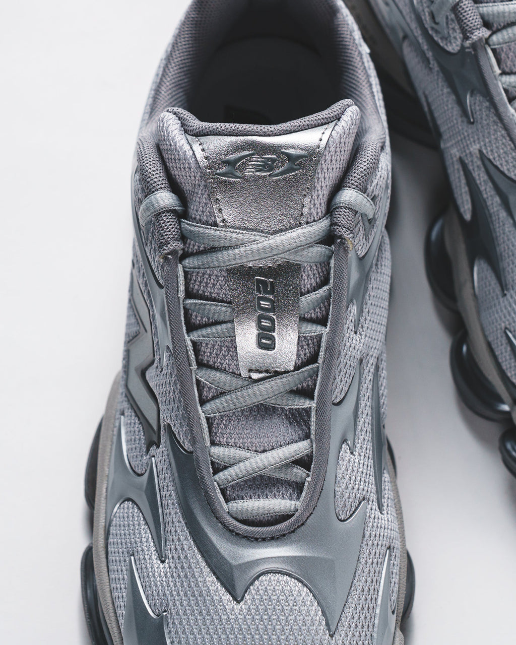 New Balance Unisex 2000 Silver Metallic U20005UW