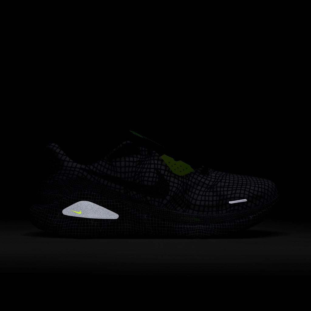 Nike Structure 26