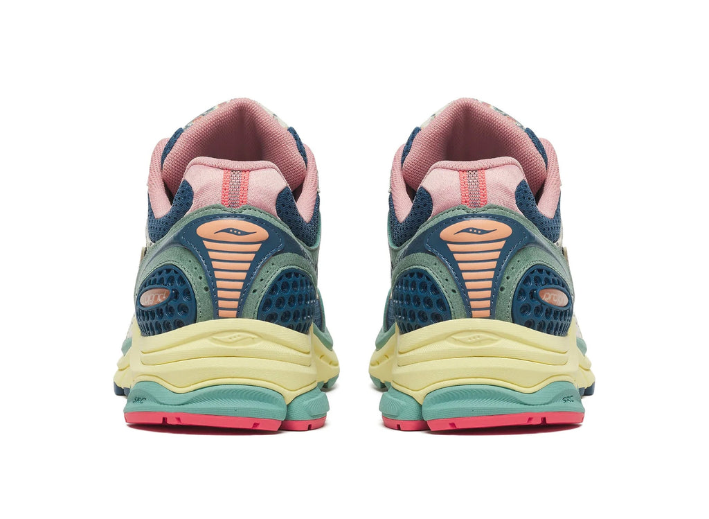 Saucony Progrid Triumph 4 in Blue / Beige