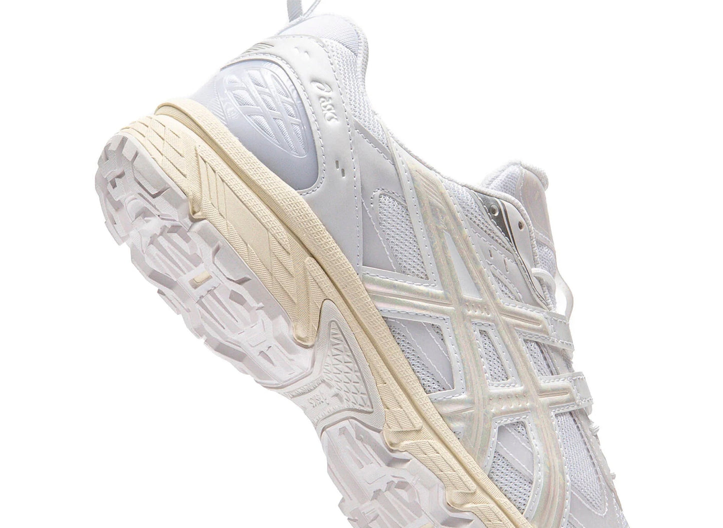 Asics Gel-Nunobiki in White / Cream