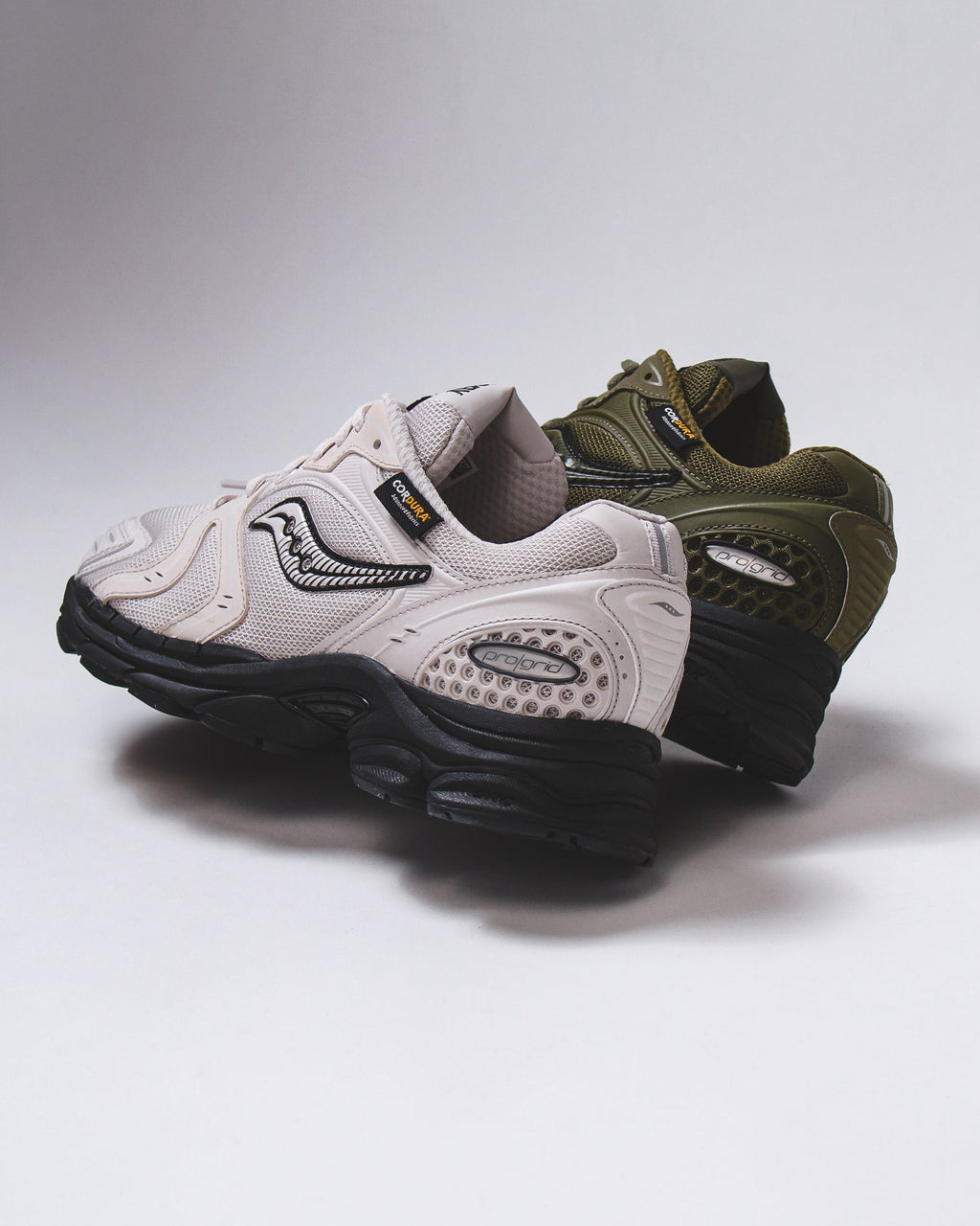 Saucony Men ProGrid Triumph 4 Gorpcore White Sand S70758-4