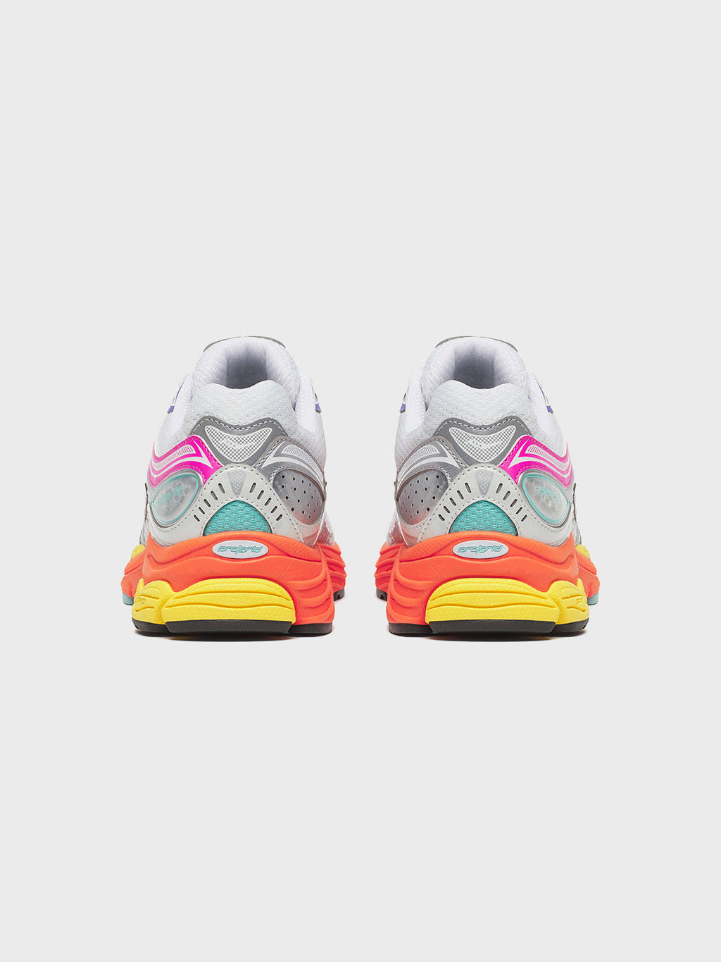 Saucony Progrid Omni 9 Sneakers | White/Multi